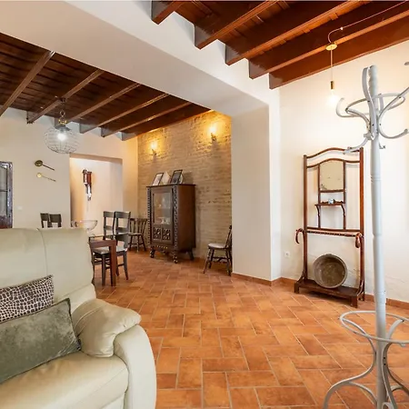 Casa Del Estanco * Salteras